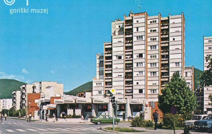 . Cankarjeva ulica leta 1973, urbanist in arhitekt: Tomaž Vuga. &copy;Razglednico hrani Goriški muzej Kromberk – Nova Gorica