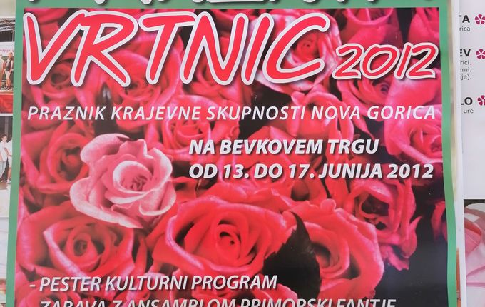 Hrani Pokrajinski arhiv Nova Gorica..  