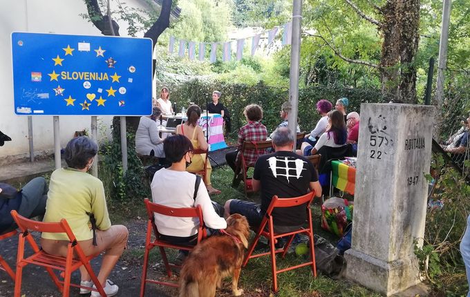 Dogodek na obmejnem vrtu Carinarnice. Foto: Društvo humanistov Goriške..  