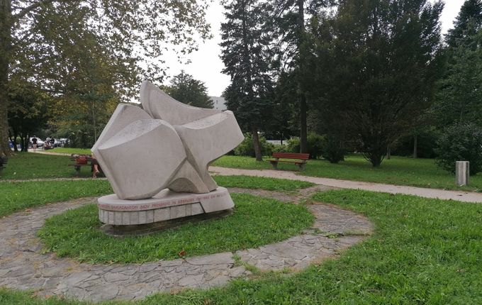 Spomenik borcem diverzantom Nove Primorske in Gorenjske, Negovan Nemec, 1985, foto: Blaž Kosovel.  