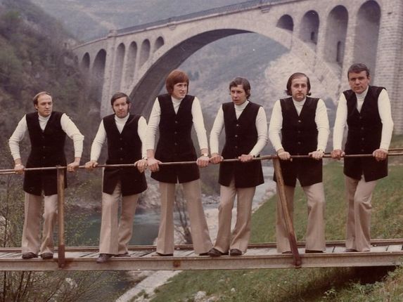 Skupina Lapos. Vir fotografije: Žarko Stanič, Lapos.  