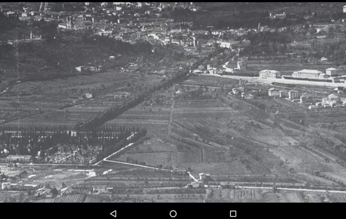 Nekdanje Goriško pokopališče -panorama.  