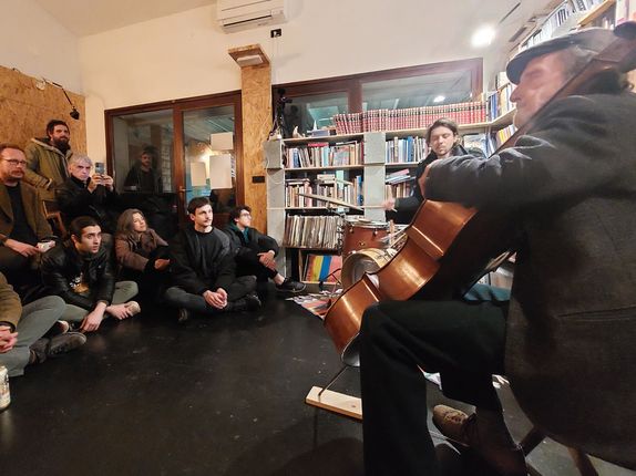 Koncert v Carinarnici. Foto: Društvo humanistov Goriške.  