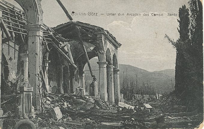 Nekdanje Goriško pokopališče - uničeno v vojni, vir: Goriški muzej.  